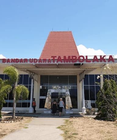 Bandara Tambolaka