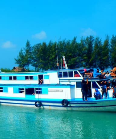 Penyebrangan Menuju Pulau Pari