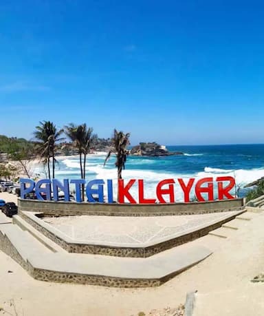 Pantai Klayar