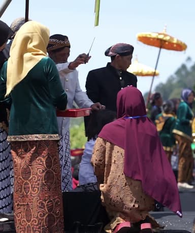 Upacara Jamasan & Pencukuran Rambut Anak Gimbal