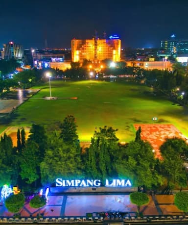 Simpang Lima atau Kota Lama