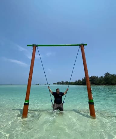 Pulau Pari & Pantai Pasir Perawan Snorkeling