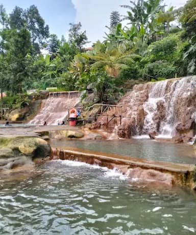 Tiba di Curug Cipanas