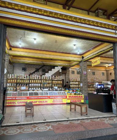 Perjalanan Menuju Tempat Oleh Oleh