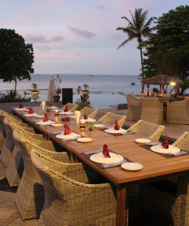 Makan malam di Pangrango Resto