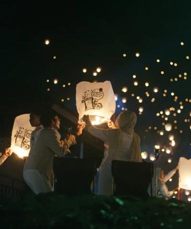 Menikmati Festival Lampion 