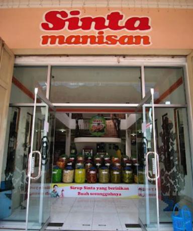 Toko oleh-oleh Manisan Sinta