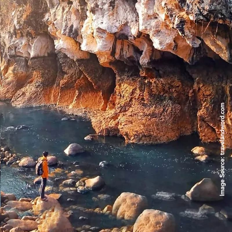 sanghyang-kenit-caving-+-rivertubing