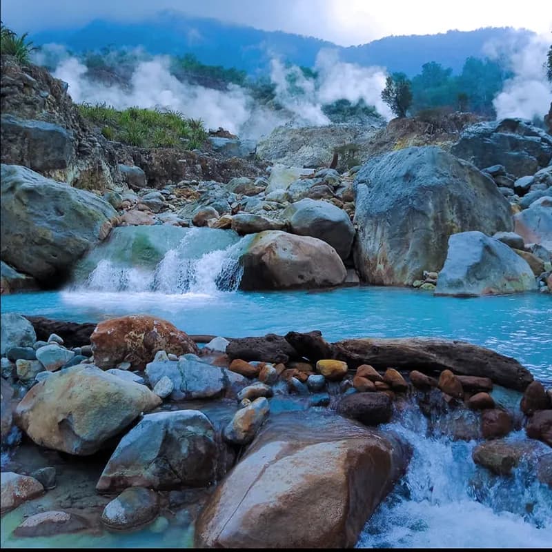 trekking-kawah-ratu