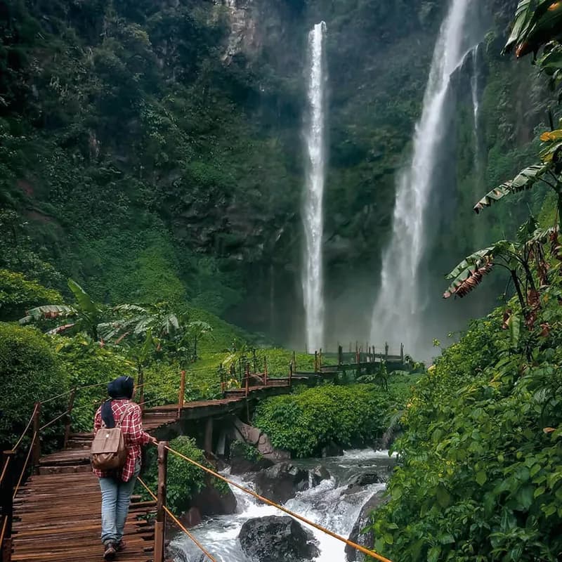 trekking-lembah-purba