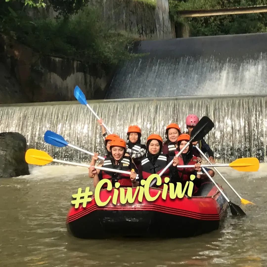 ciwi-ciwi-rafting-cisadane