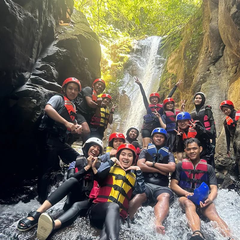 body-rafting-curug-naga