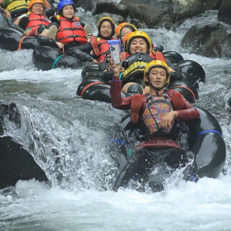 cikadongdong-rivertubing